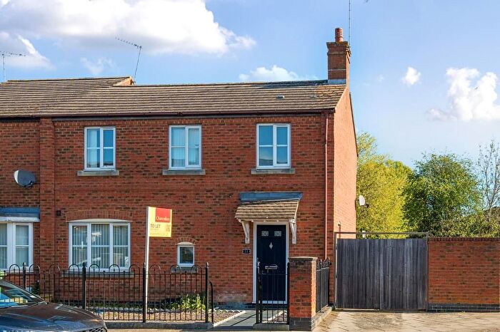 3 Bedroom End Of Terrace House To Rent In Fairford Leys Way, Aylesbury, HP19