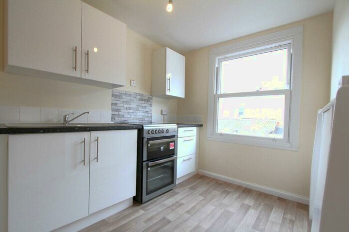 1 Bedroom Apartment To Rent In Church Lane, Banbury, Oxon, OX16