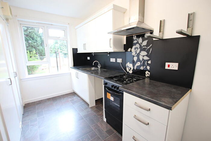 2 Bedroom Flat To Rent In Crathie Place, DD4