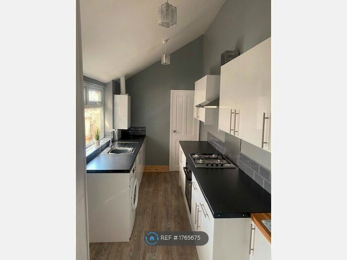 2 Bedroom Terraced House To Rent In St. Pauls Road, Luton, LU1