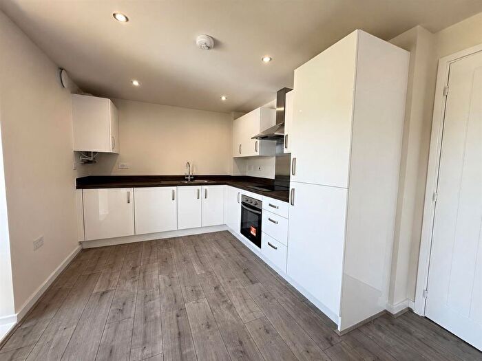 2 Bedroom Flat To Rent In Park View, Gedling, Nottingham, NG4