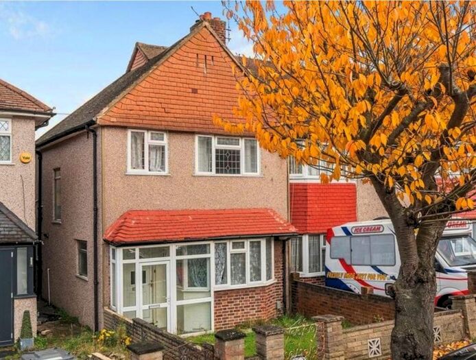 3 Bedroom Semi-Detached House To Rent In Longhill Road, London, SE6