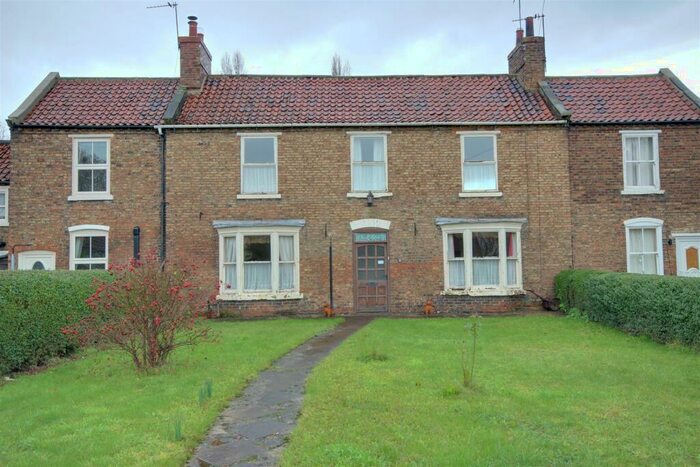 3 Bedroom Terraced House For Sale In Main Road, Newport, HU15