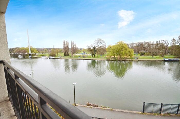 2 Bedroom Flat To Rent In Thames Court, Norman Place, Reading, RG1