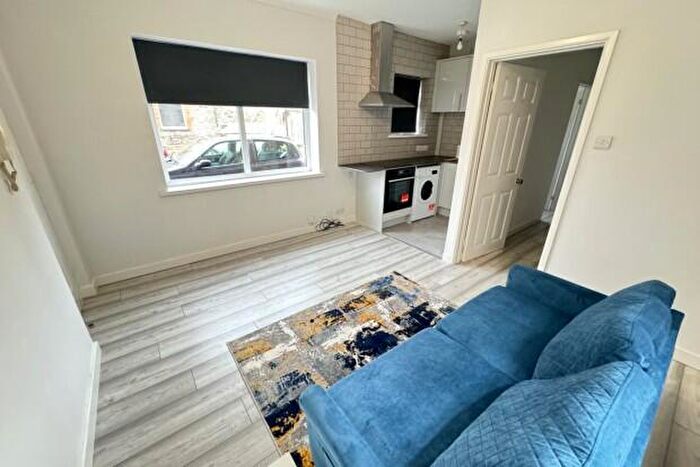 1 Bedroom Flat To Rent In Daniel Street Cardiff, CF24