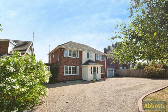 4 Bedroom Detached House For Sale In Daws Heath Road, Benfleet, Essex, SS7
