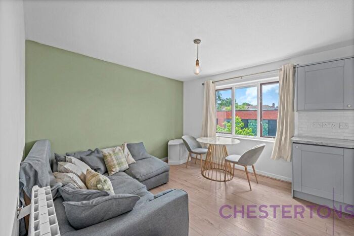 1 Bedroom Flat To Rent In Turner Court, Albion Street, SE16
