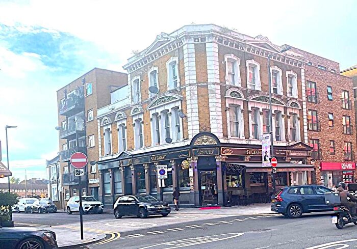 2 Bedroom Flat To Rent In Canning Town, London, E16
