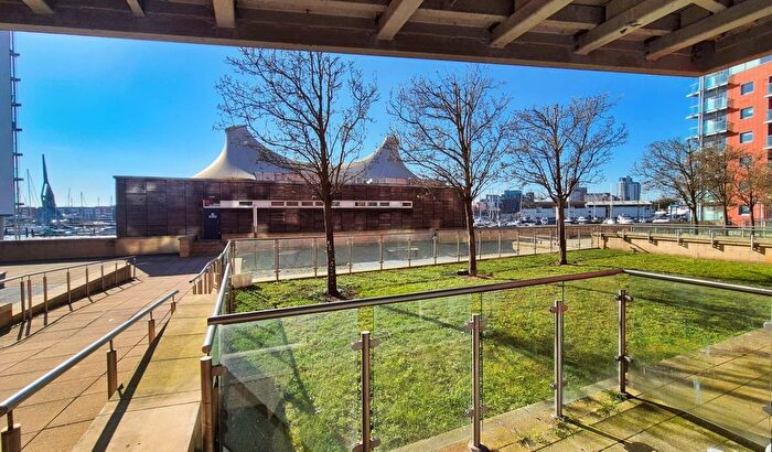 2 Bedroom Flat For Sale In Anchor Street, Ipswich, IP3