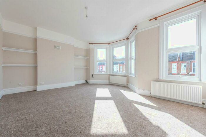 2 Bedroom Apartment To Rent In Bathurst Gardens, London, NW10