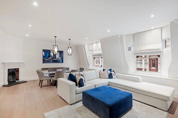 2 Bedroom Flat To Rent In Duke Street, Mayfair, London, United Kingdom, W1K