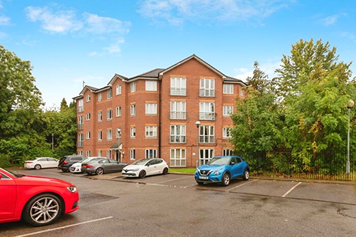 2 Bedroom Flat For Sale In Marmion Road, Nottingham, Nottinghamshire, NG3