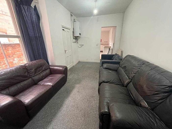 6 Bedroom Terraced House To Rent In Equity Road, Leicester, LE3