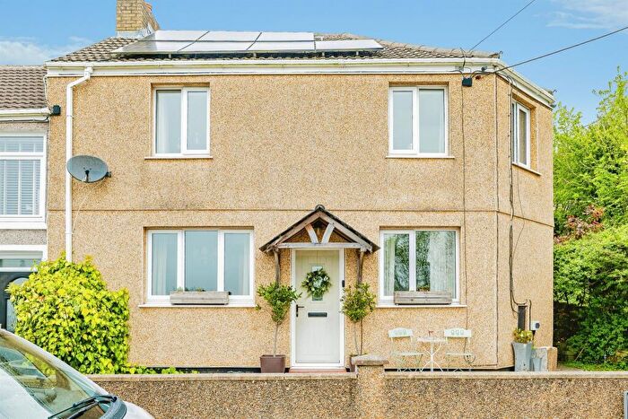 4 Bedroom End Of Terrace House For Sale In Greenfield Terrace, Bryncethin, Bridgend, CF32