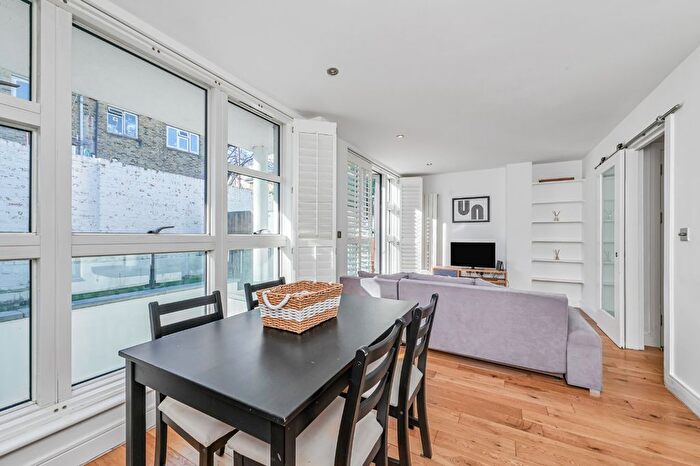 2 Bedroom Flat For Sale In Gerards Place, London, SW4