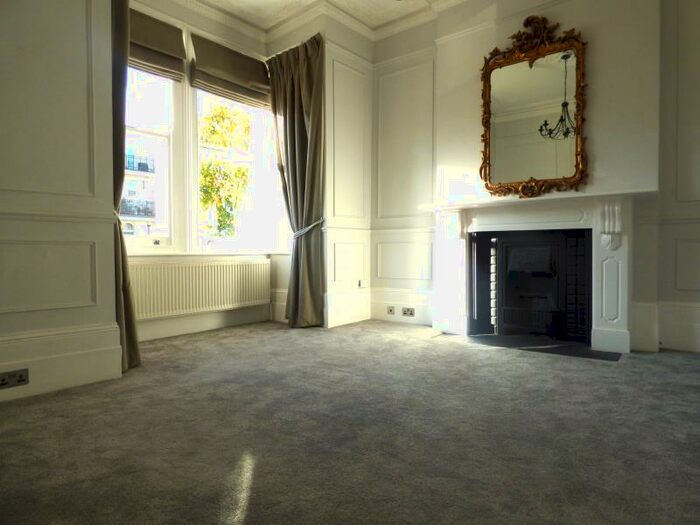 1 Bedroom Apartment To Rent In Rosendale Road, SE21