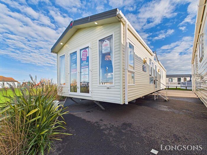 3 Bedroom Park Home For Sale In Seaview Holiday Park, CT5