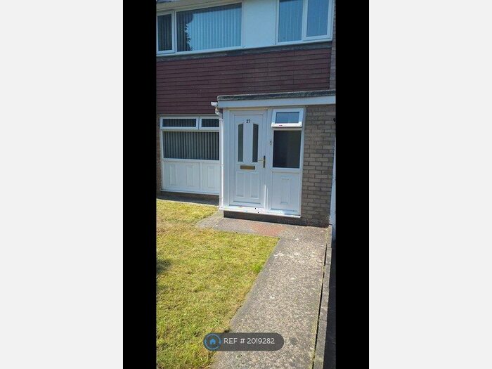 3 Bedroom Terraced House To Rent In Hereford Court, Newcastle Upon Tyne, NE3