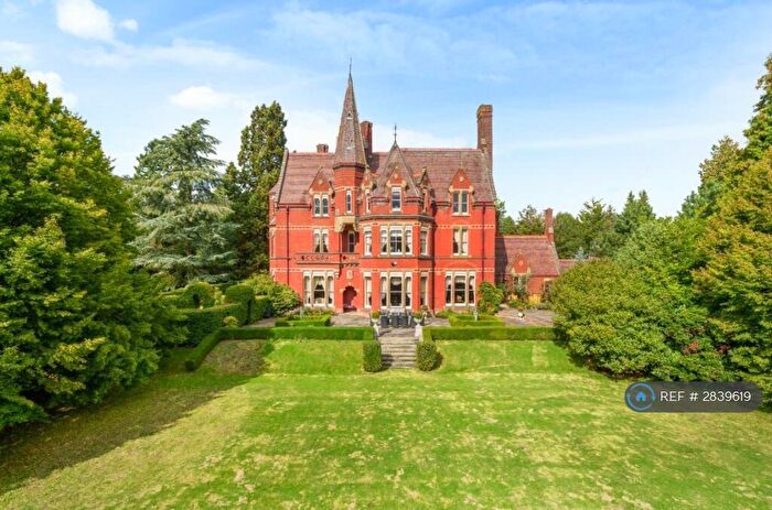 5 Bedroom Penthouse To Rent In Clapham Park, Clapham, Bedford, MK41