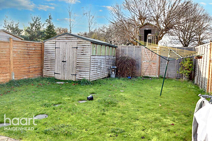 3 Bedroom Detached Bungalow For Sale In North Town Road, Maidenhead, SL6