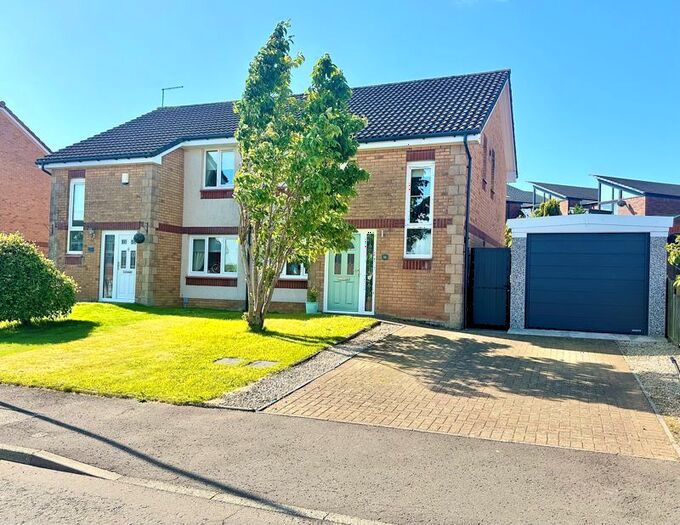 3 Bedroom Semi-Detached House For Sale In Burns Drive, Maybole, KA19