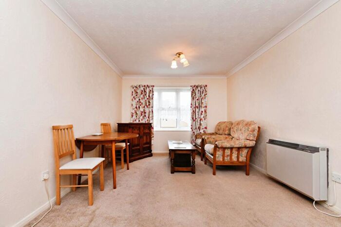 1 Bedroom Flat For Sale In Old Rectory Court, Southendchurch Rectory Chase, Southend-On-Sea, Essex, SS2
