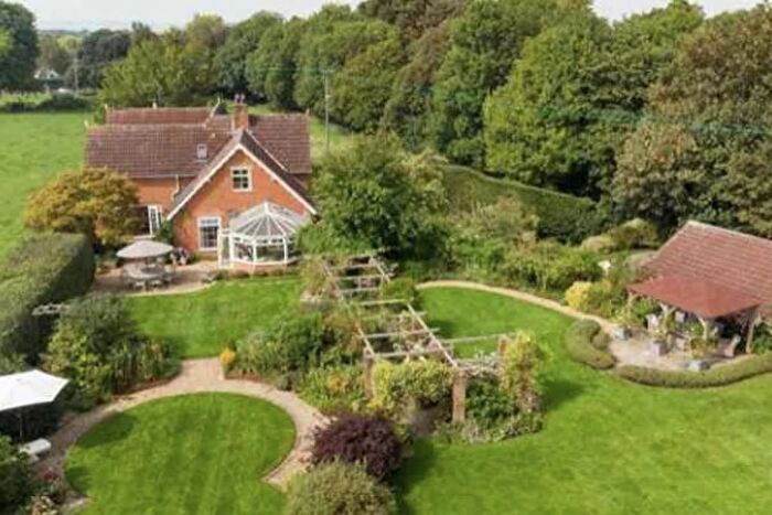 6 Bedroom Detached House For Sale In Leonard Stanley Road, Frocester, GL10