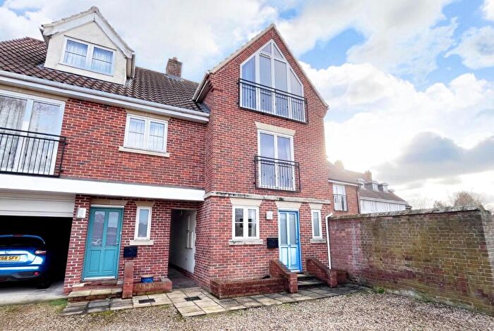 3 Bedroom Semi Detached House For Sale In Eastgate Street, Bury St. Edmunds, IP33