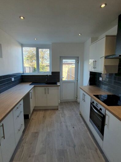 3 Bedroom Property To Rent In School Road, Blackpool, Lancashire, FY4