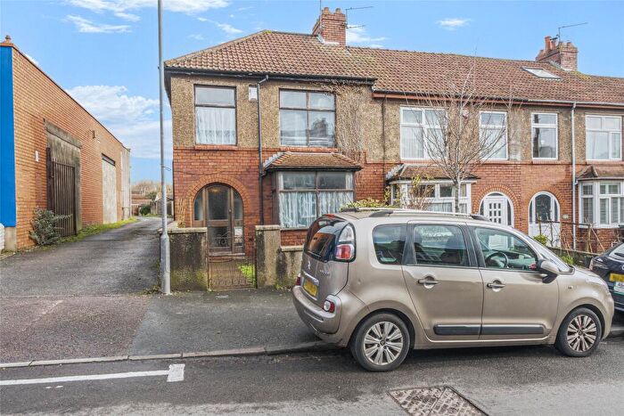 3 Bedroom End Of Terrace House For Sale In Longmead Avenue, Bristol, BS7