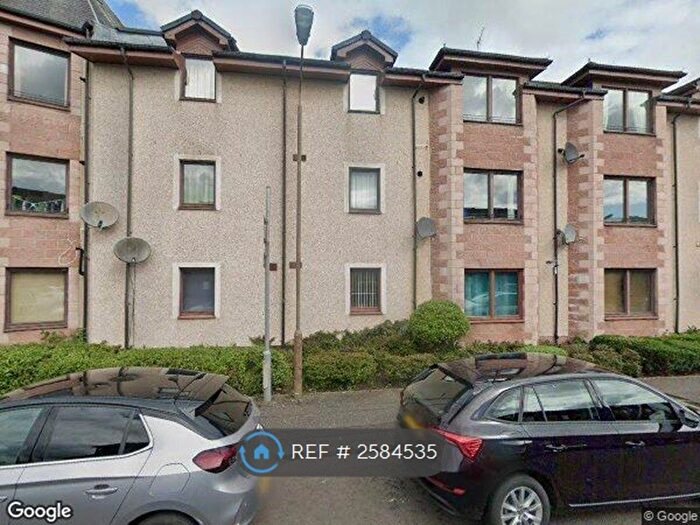 2 Bedroom Flat To Rent In Oliphant Court, Stirling, FK8