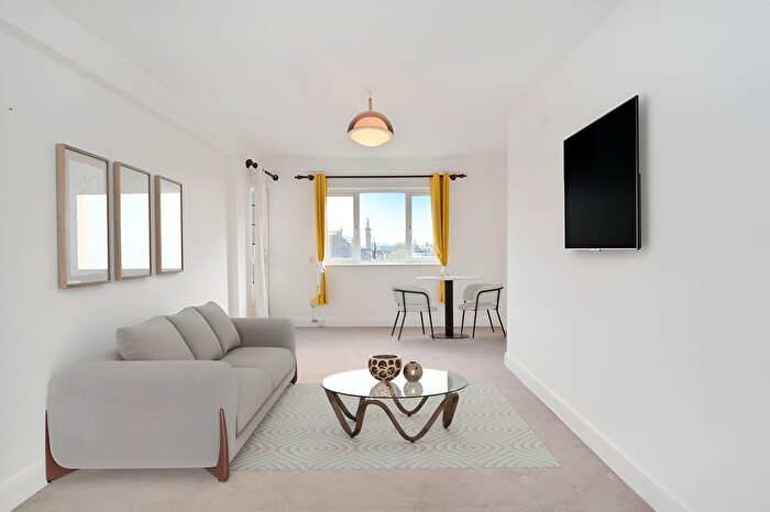 2 Bedroom Flat For Sale In West End Lane, London, NW6