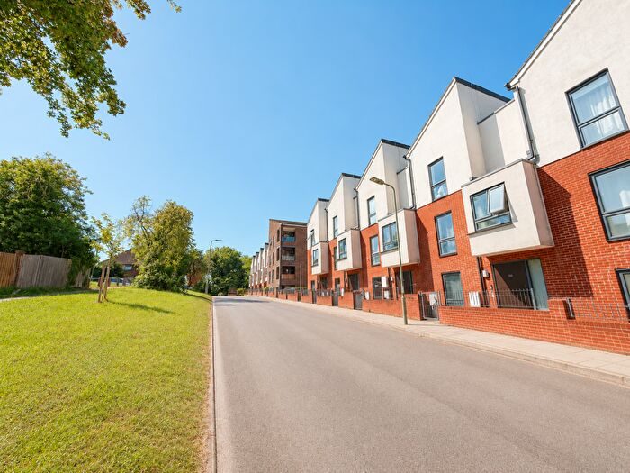 3 Bedroom Town House For Sale In Okemore Gardens, Orpington, BR5