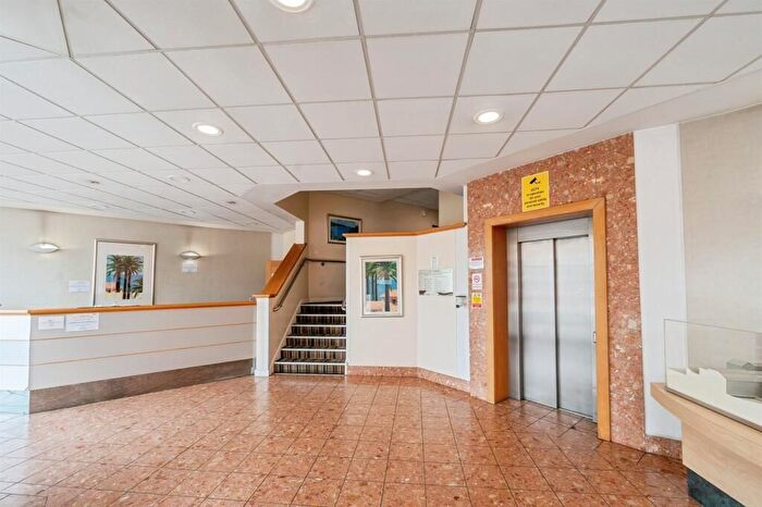2 Bedroom Flat For Sale In Warstone Lane, Birmingham, B18