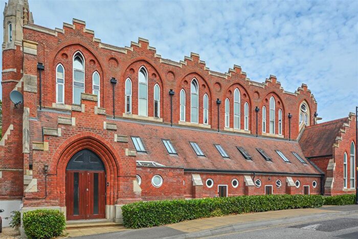 1 Bedroom Flat For Sale In Pastoral Way, Warley, Brentwood, CM14