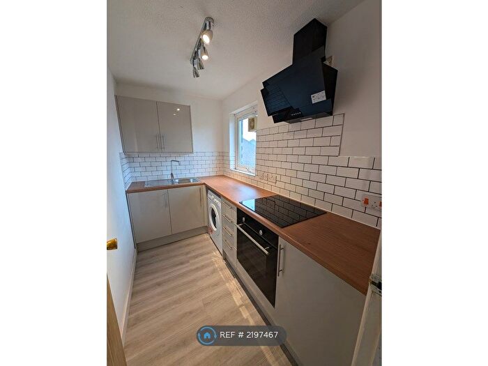 Studio To Rent In Knights Road, Braintree, CM7