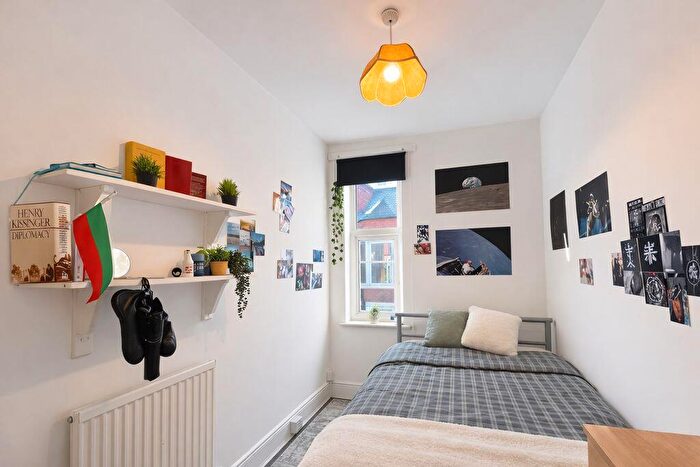 5 Bedroom House Of Multiple Occupation To Rent In Sherwin Grove, Nottingham, NG7