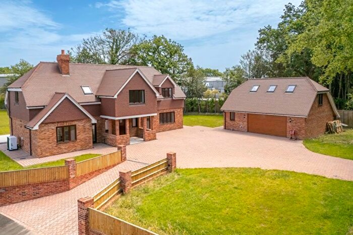 4 Bedroom Detached House For Sale In Newick Lane, Heathfield, TN21