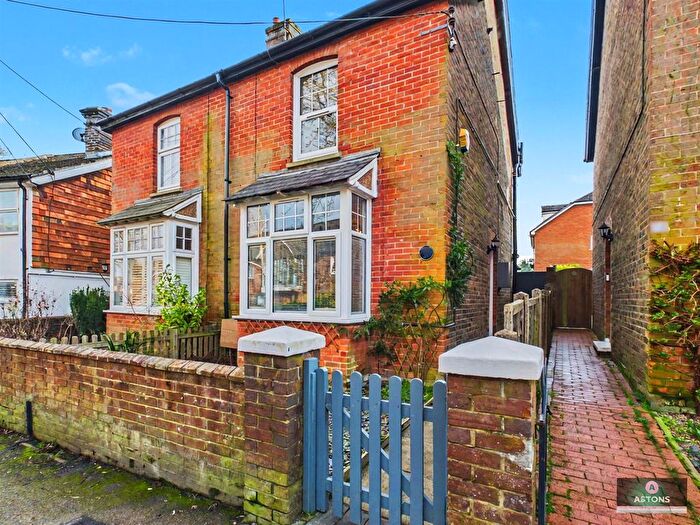 2 Bedroom Semi Detached House For Sale In West Street, Crawley, RH11