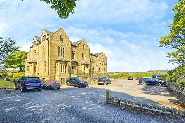 2 Bedroom Apartment For Sale In Sowerby Croft Lane, Sowerby Bridge, HX6