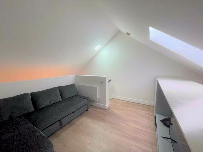 2 Bedroom Terraced House To Rent In Ash Street, Salford, M6