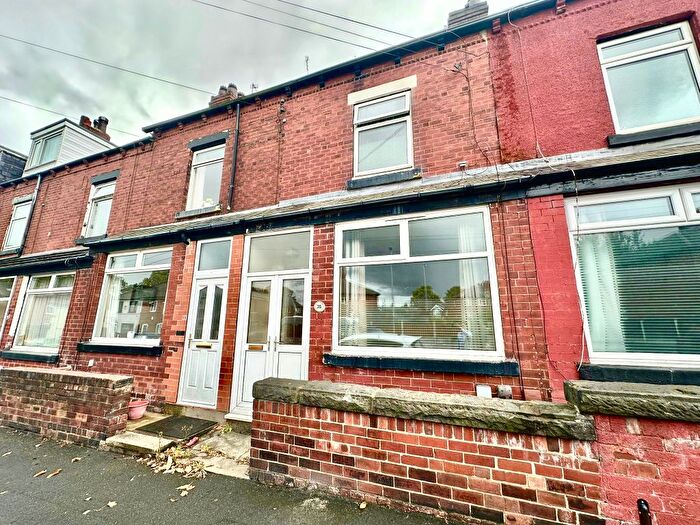 4 Bedroom Terraced House To Rent In Ecclesburn Road, Leeds, LS9