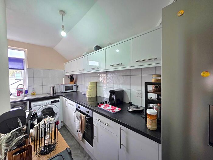 1 Bedroom Flat To Rent In New Street, Paignton, TQ3