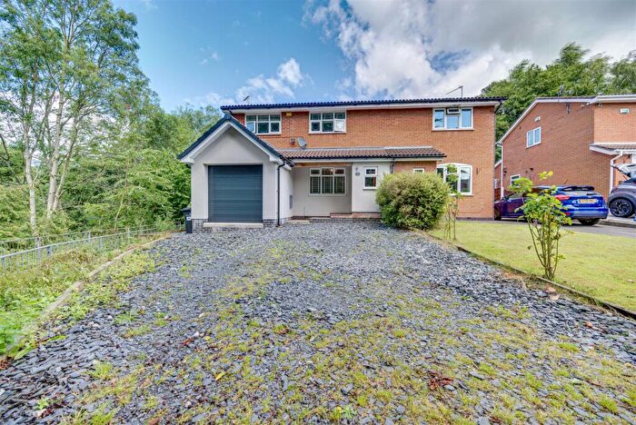 3 Bedroom Semi-Detached House For Sale In Thames Close, Congleton., CW12