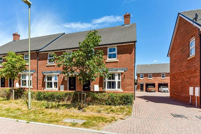 2 Bedroom End Of Terrace House For Sale In Cowslip Drive, Petersfield, Hampshire, GU31