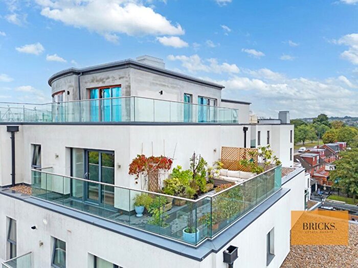 2 Bedroom Apartment To Rent In Landmark House, The Broadway, Loughton, IG10