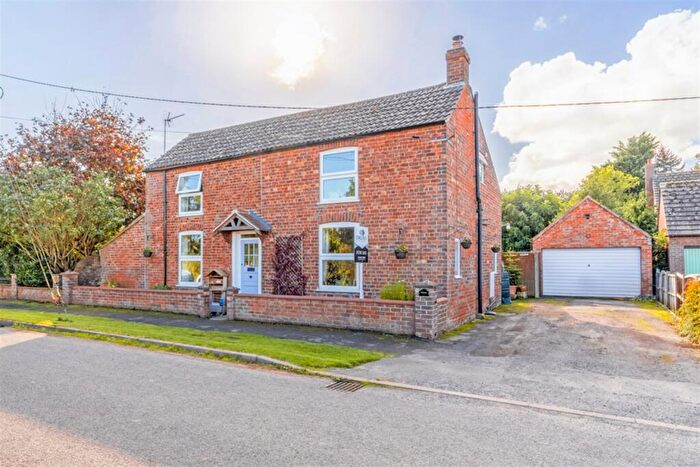 4 Bedroom Detached House For Sale In Fernlea, PE20