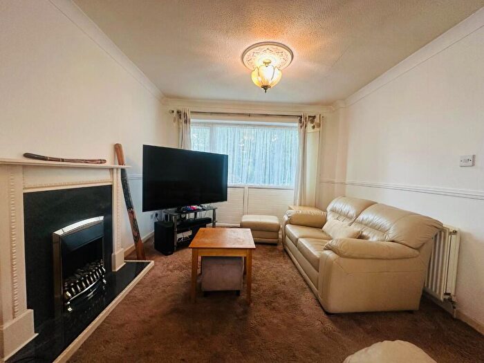 3 Bedroom End Of Terrace House For Sale In Broad Dean, Eaglestone, MK6