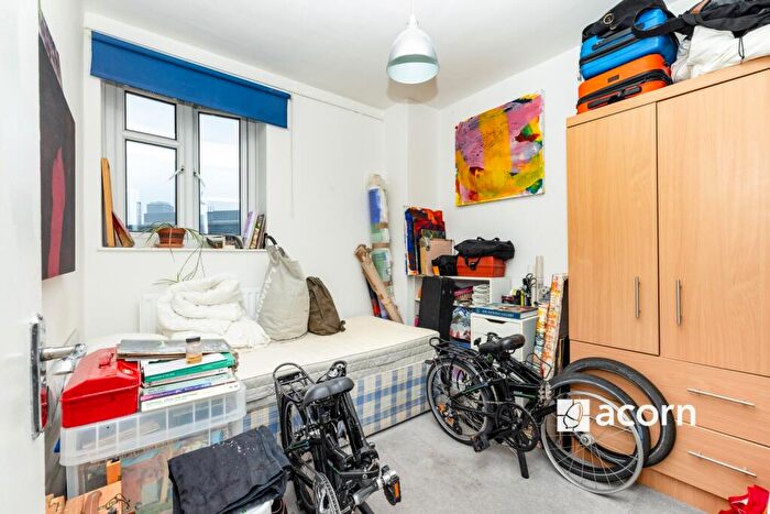 3 Bedroom Flat To Rent In Lambeth Walk London, SE11