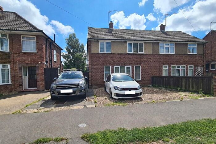 3 Bedroom Semi Detached House To Rent In Elmcroft Road, Ipswich, IP1